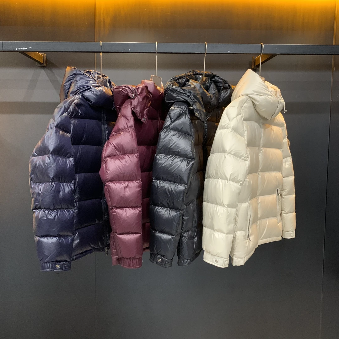 男士150高品质连帽四色衣服