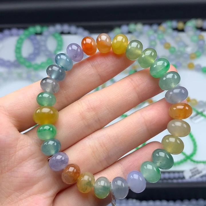 翡翠手镯未镶嵌翡翠