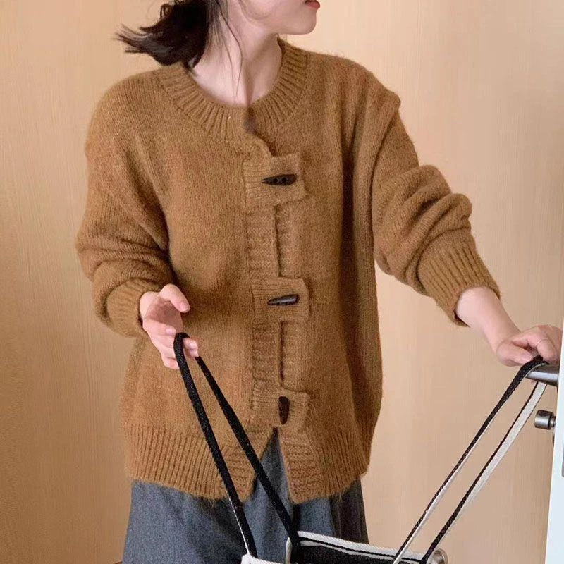 灰色牛角扣毛衣开衫外套女2024秋冬新款韩版宽松慵懒风针织衫上衣