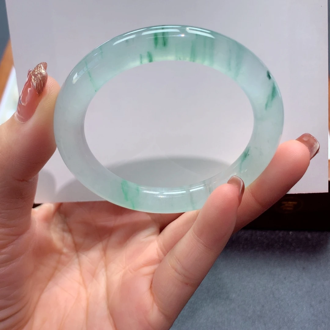 翡翠未镶嵌手镯4号