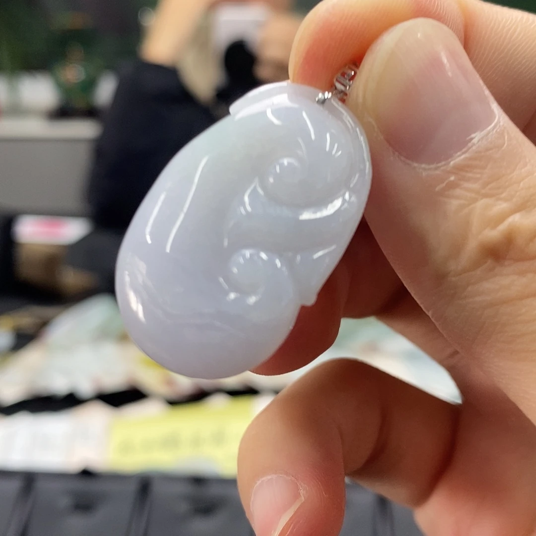翡翠18K金镶嵌颈饰翡翠