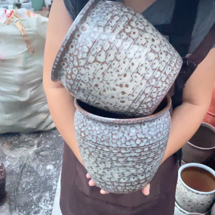 紫砂花盆口20高21瑕疵瑕疵