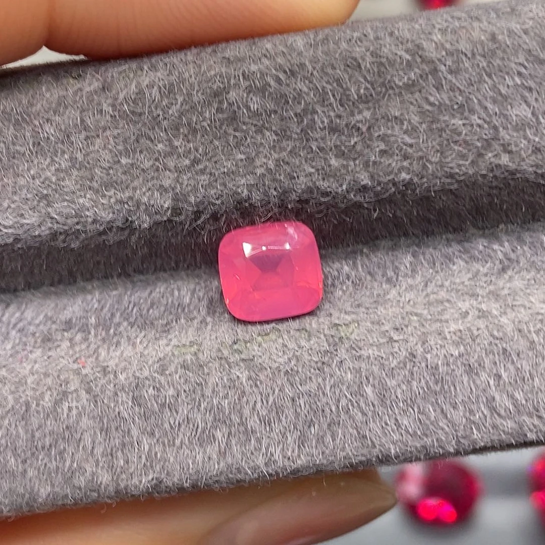 尖晶石裸石未镶嵌1.89克拉西柚色马亨盖