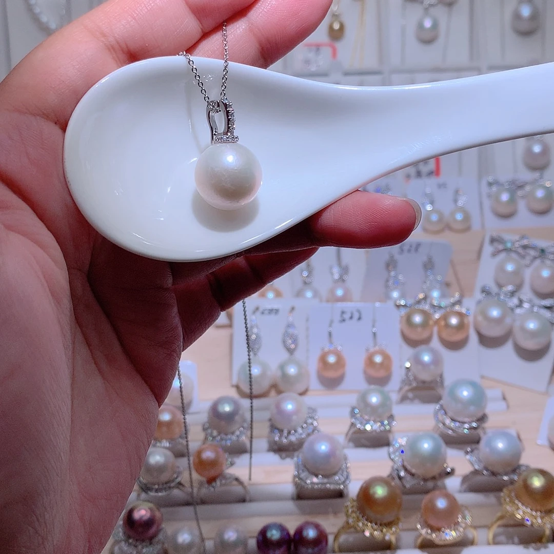 吊坠(赠链)淡水珍珠未镶嵌CC14.6mm