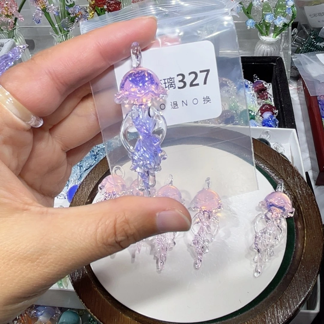 惠***格颈饰玻璃327水母一个