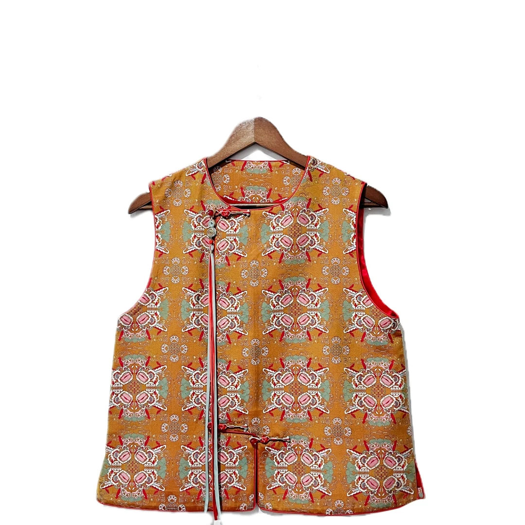 【云舞香纱】钱小萍醒狮圆领斜襟带流苏新中式女士宋锦马甲桑蚕丝