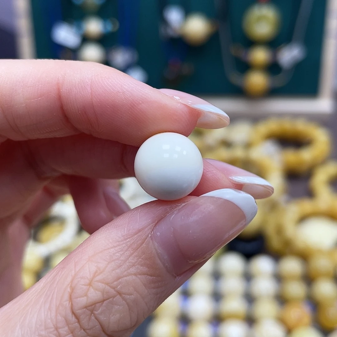 未镶嵌琥珀裸石11.3mm圆珠