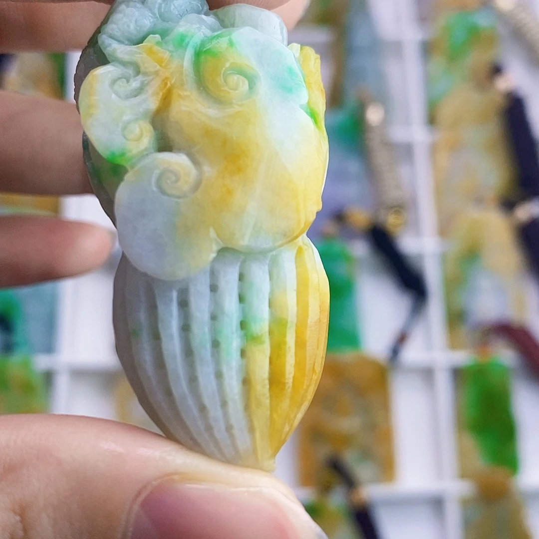 定制翡翠未镶嵌翡翠