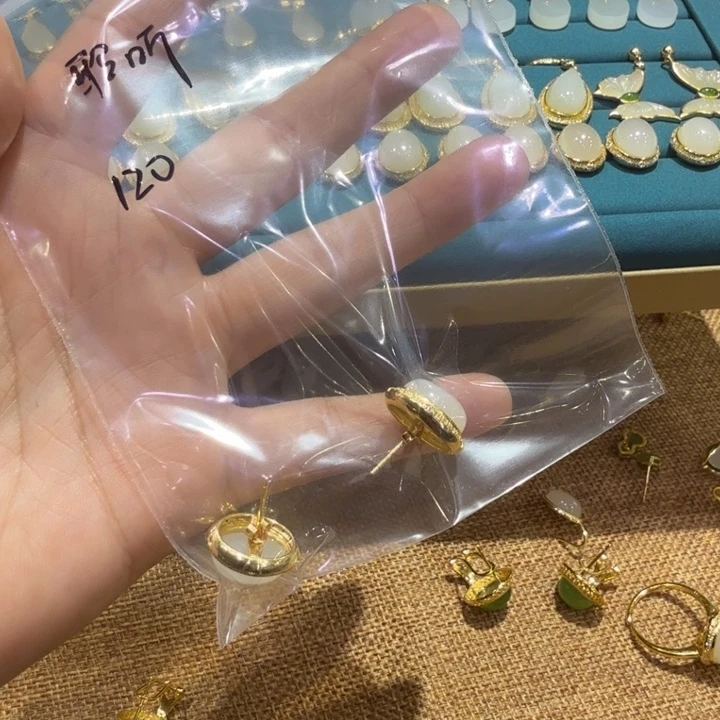 和田玉戒指未镶嵌聆*听
