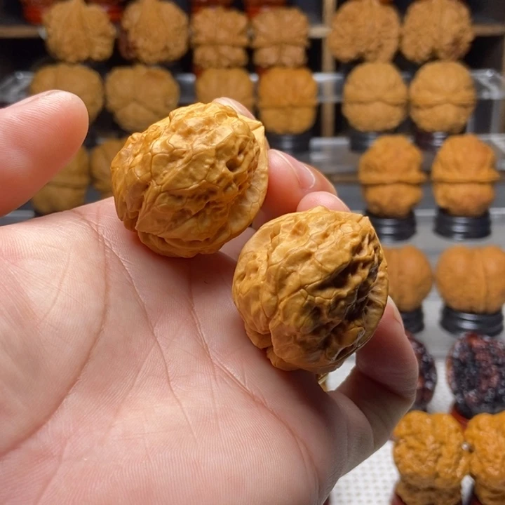 吊坠桃核6金玉满堂