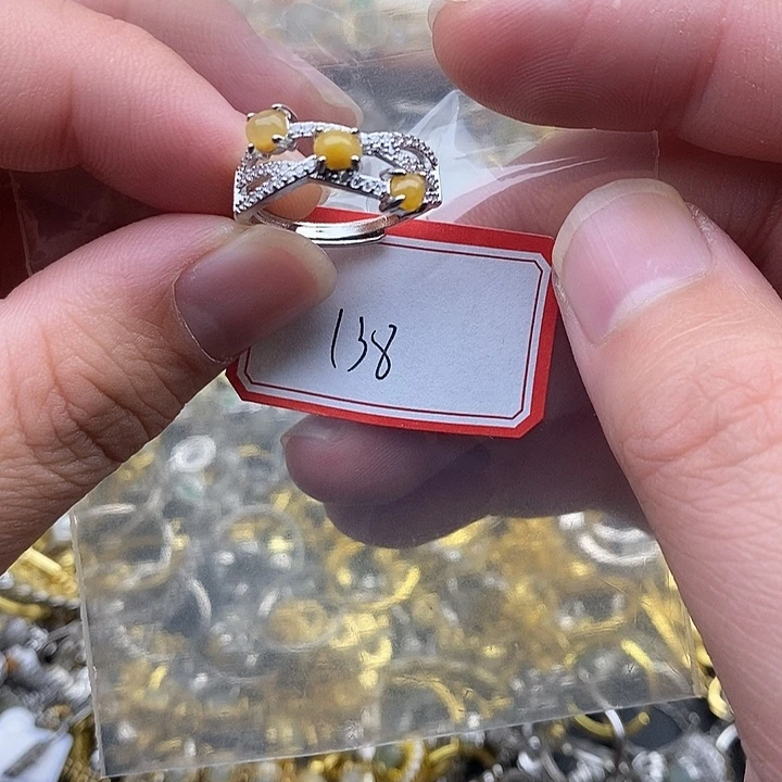 翡翠未镶嵌戒指138