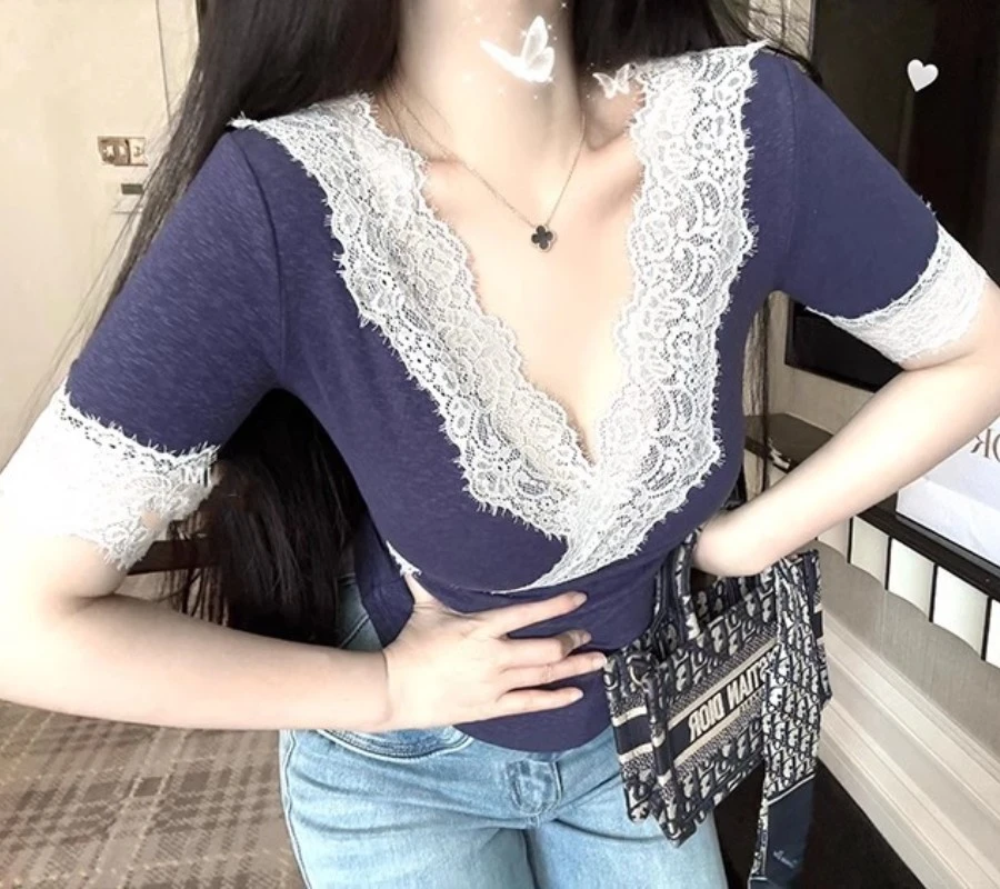 法式气质温柔V领蕾丝拼接设计感修身显瘦针织衫夏季纯欲短袖T恤