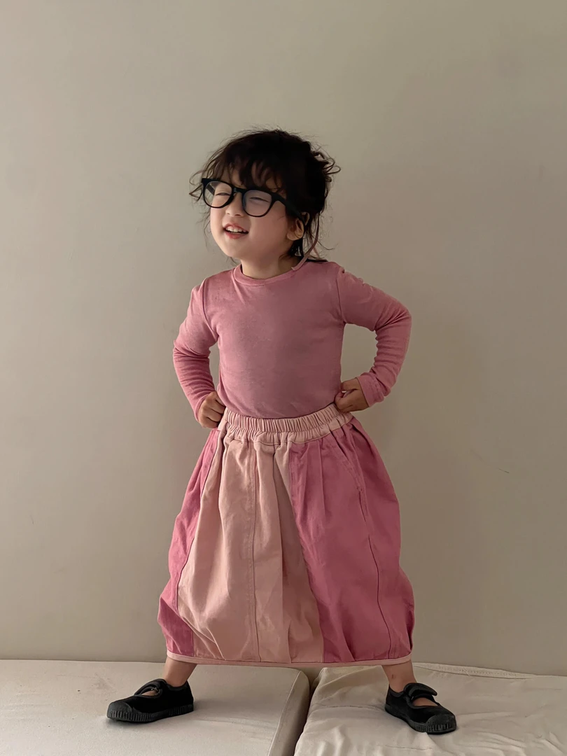 《小思家》女童2025年春季新款小众穿搭粉色长袖上衣拼接半身裙套装