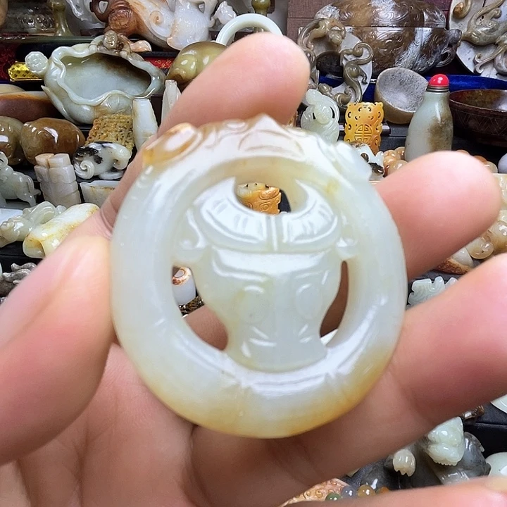 颈饰未镶嵌和田玉