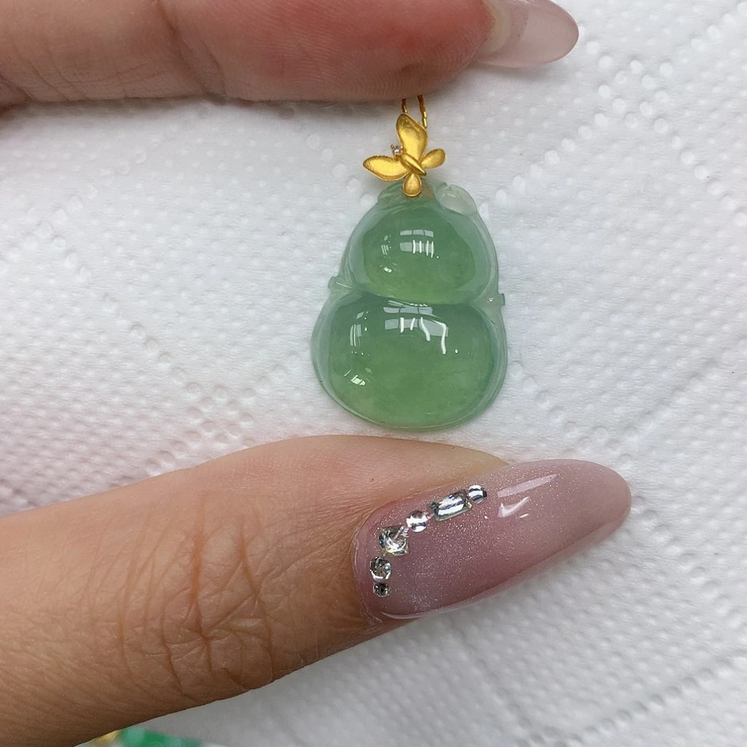 颈饰18K金镶嵌翡翠