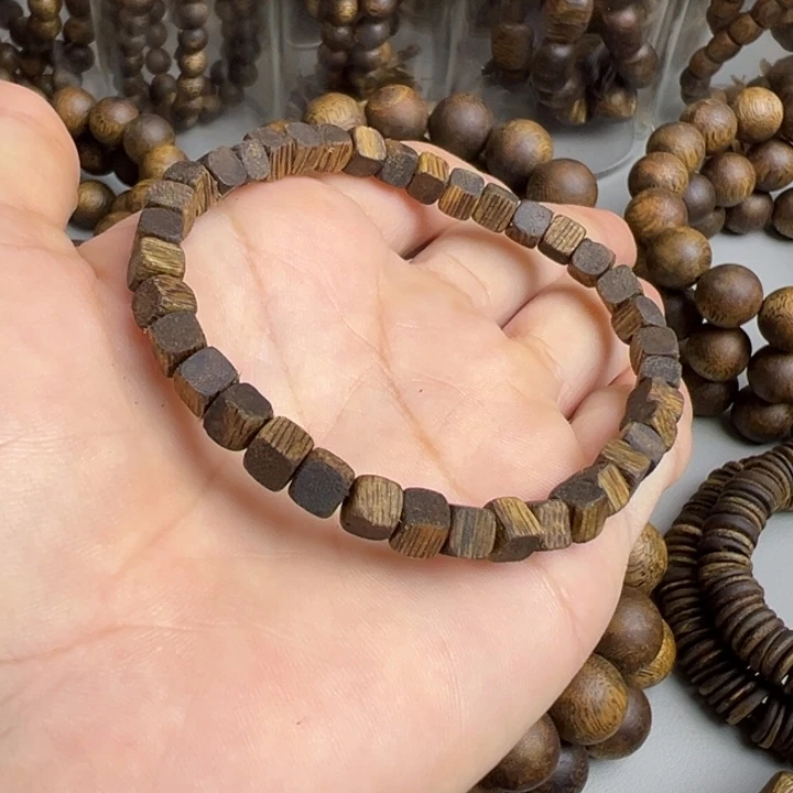 沉香沉香碎屑奇楠高油脂小方糖（福利款）