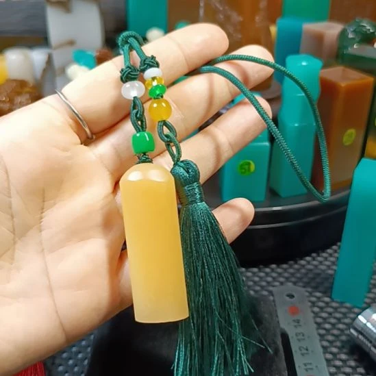 寿山石印石金田黄车挂