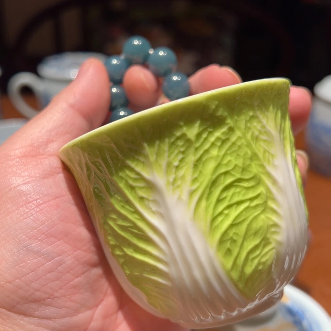 单色釉白菜主人杯