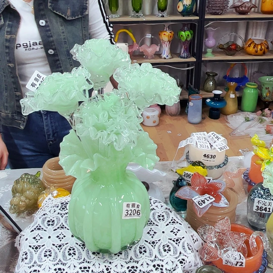 4朵瑕花1瑕瓶 家悦琉璃工艺品不完美