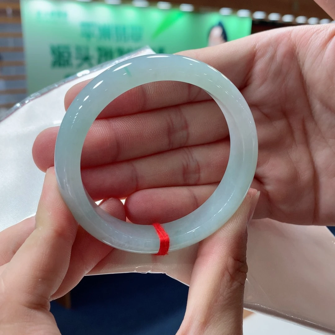 翡翠手镯未镶嵌买断