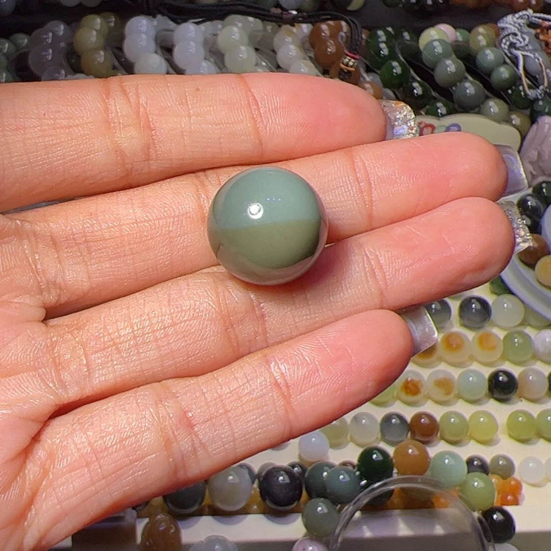 【闪购商品】未镶嵌和田玉珠宝奇石有*沙枣青双色16mm