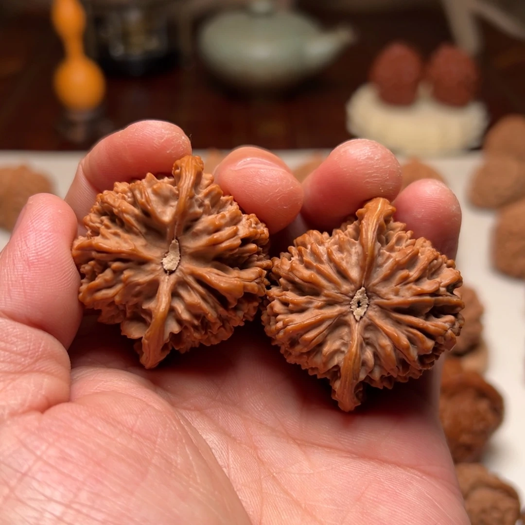 小***息把件文玩核桃43百花山