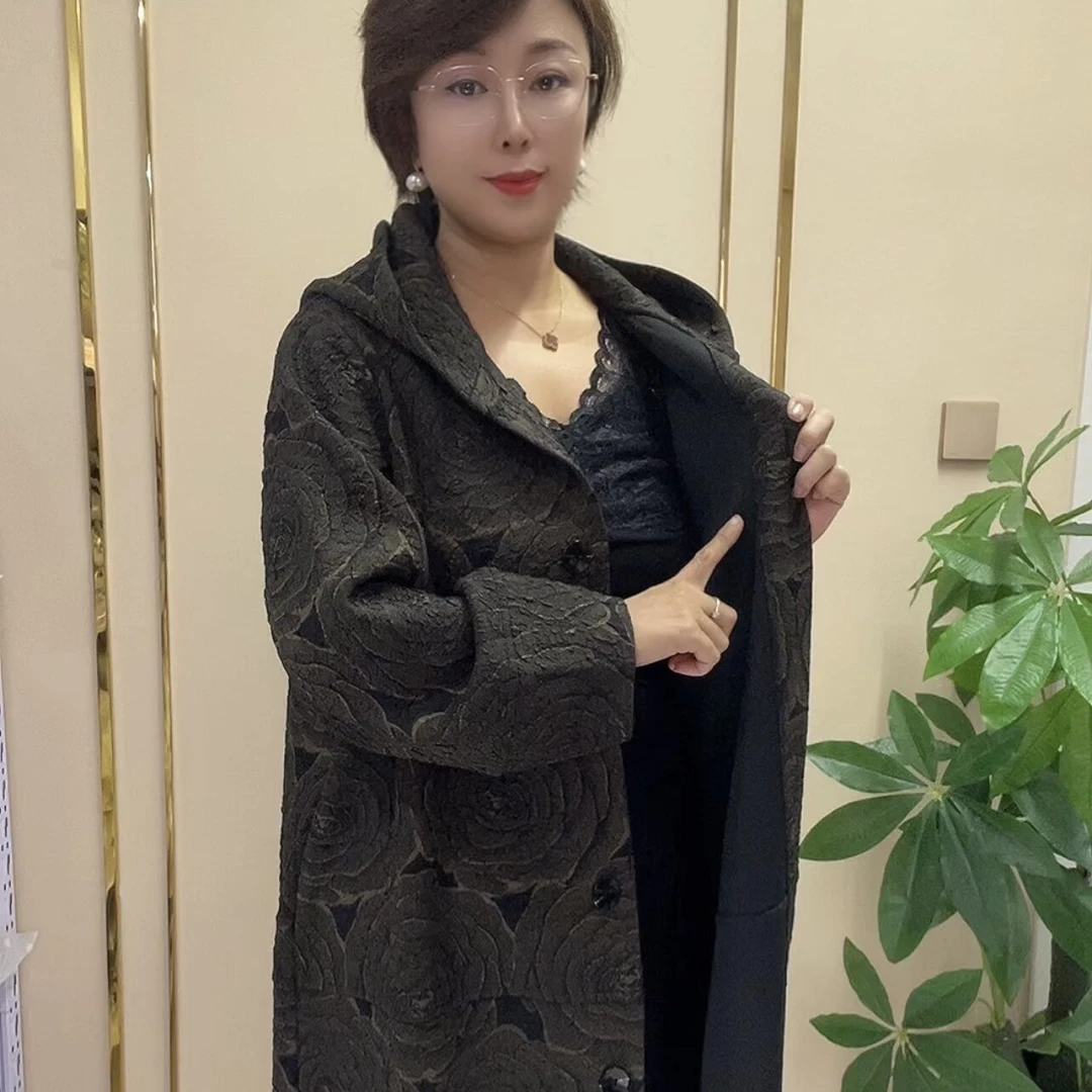 8565【依派推荐】妈妈装玫瑰花时尚简约宽松风衣外套