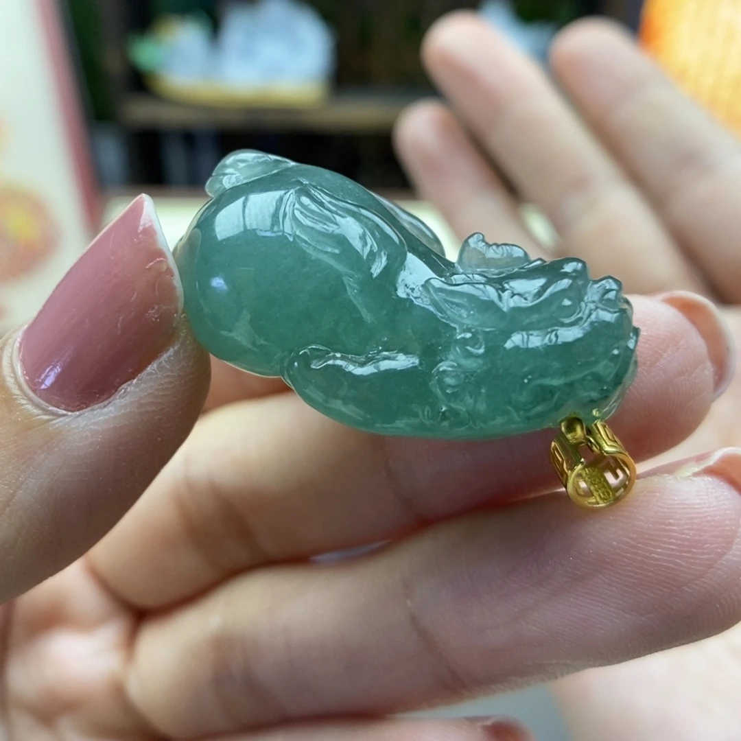 翡翠18K金镶嵌颈饰吊坠57