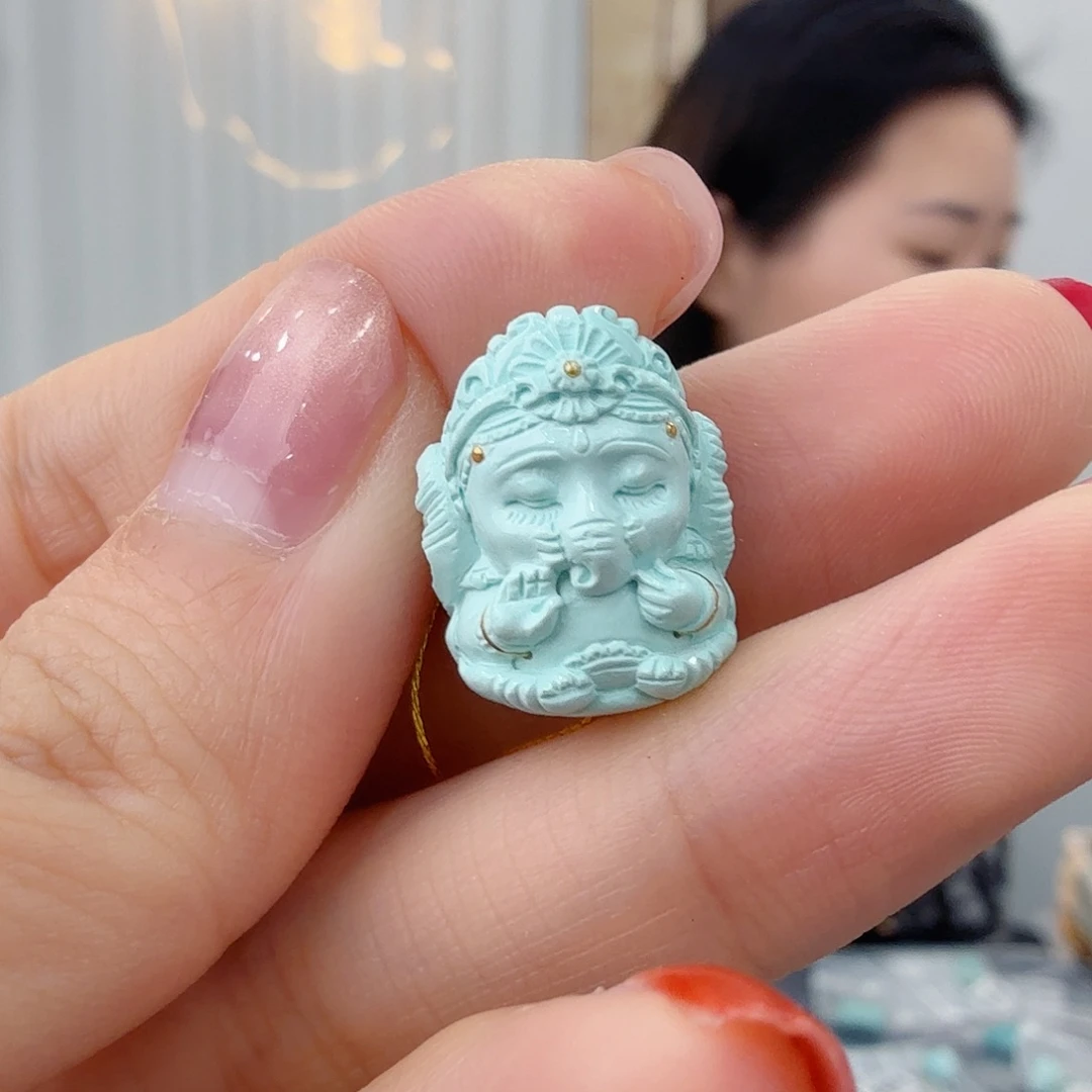 绿松石未镶嵌珠宝奇石