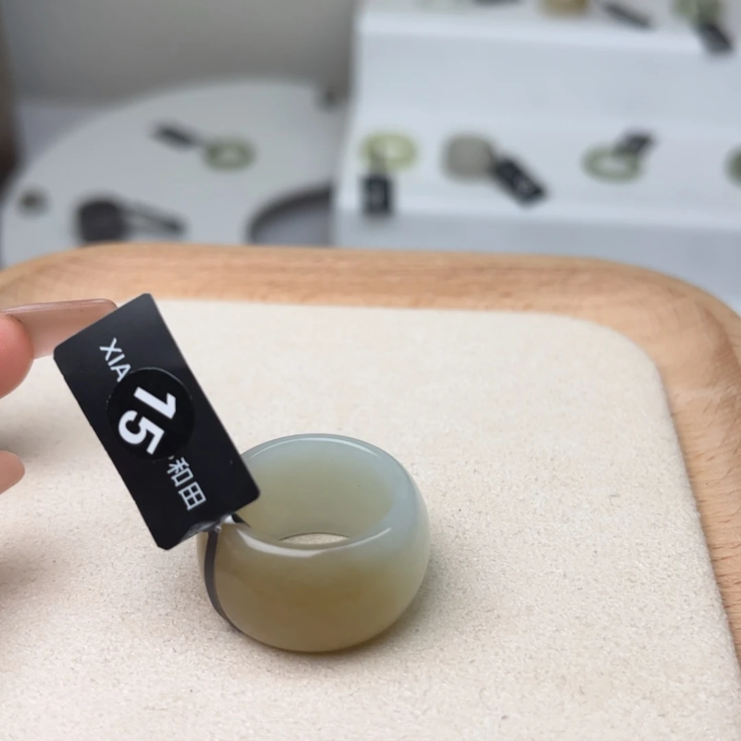 和田玉戒指未镶嵌