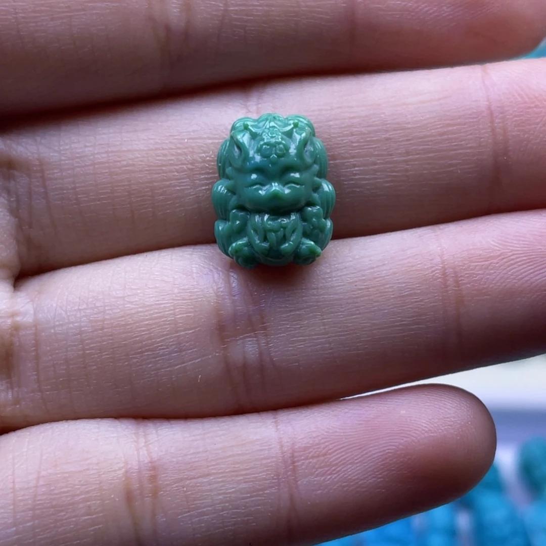 绿松石未镶嵌天然原矿绿松石雕件