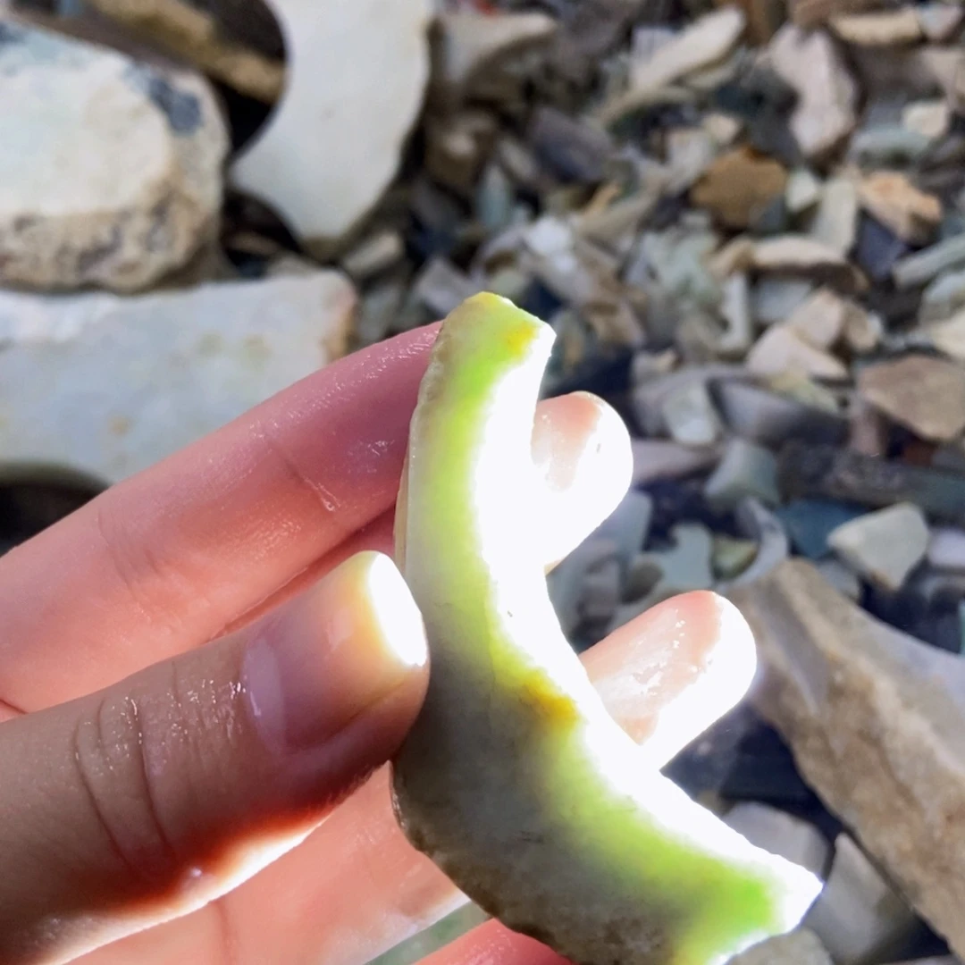 翡翠未镶嵌颈饰天然翡翠