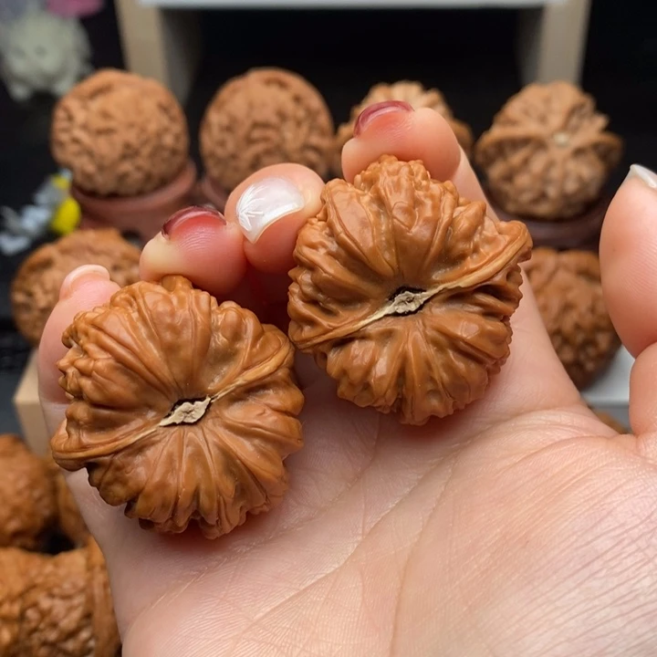 文玩核桃把件凹底37全品