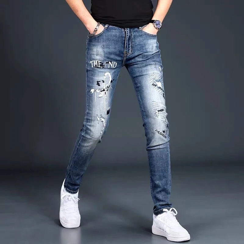 春秋款刺绣牛仔裤男款破洞潮牌男士新款修身小脚弹力水洗潮流长裤