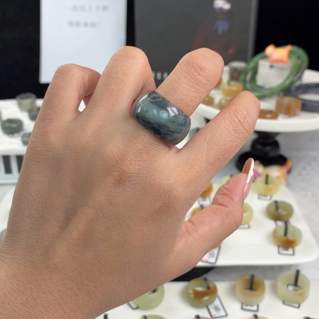 和田玉（糖玉）未镶嵌戒指Q58青花轮胎17.6不退换