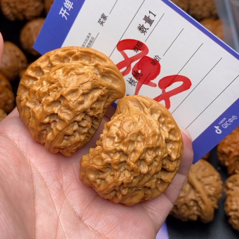 【闪购商品】文玩核桃把件清*野座山雕