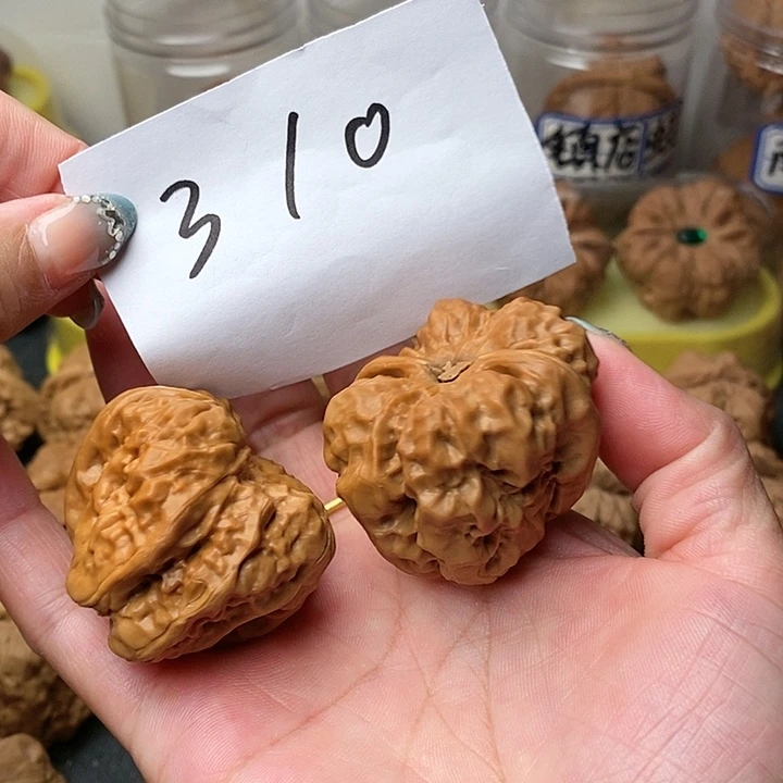 白***飘核桃蛤蟆的眼睛是真的好看啊