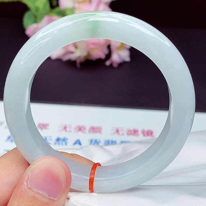 翡翠手镯未镶嵌 56圈口