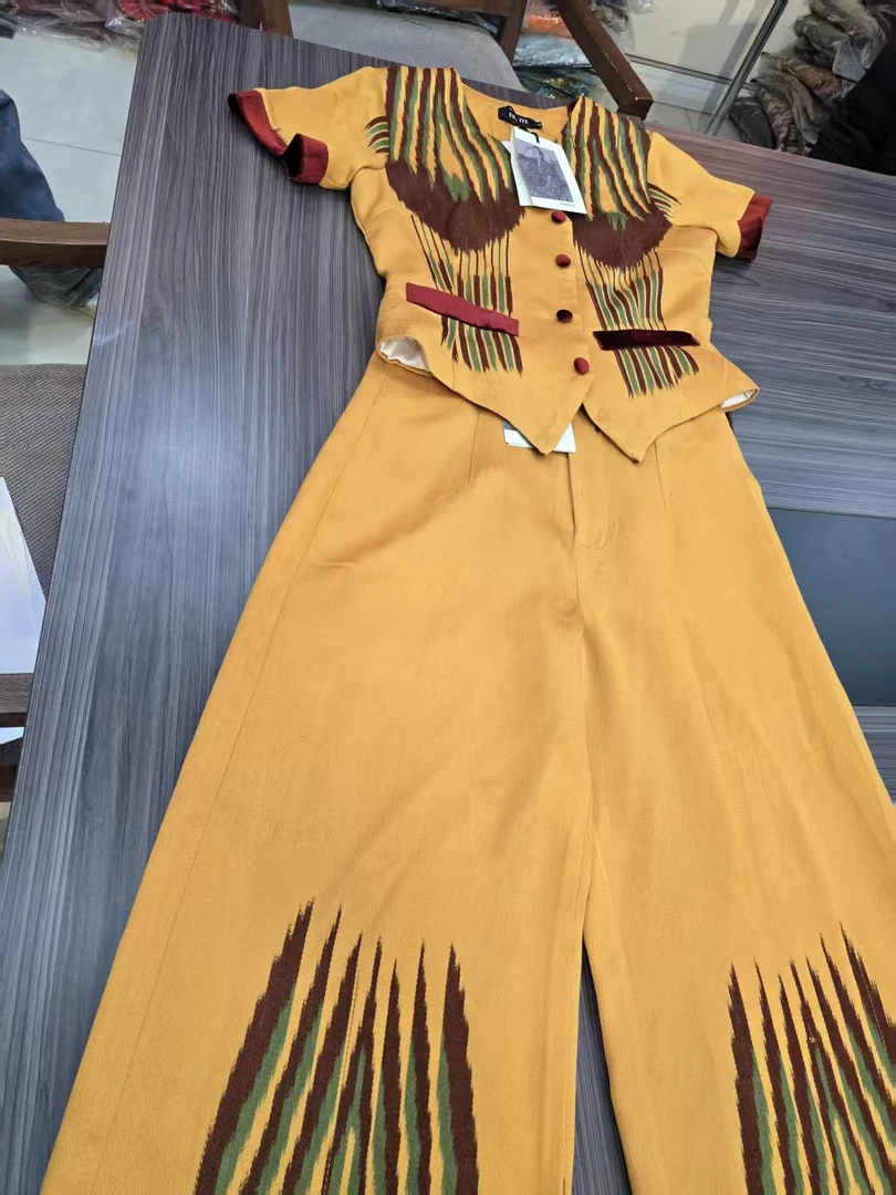 和田atlas裤子套装