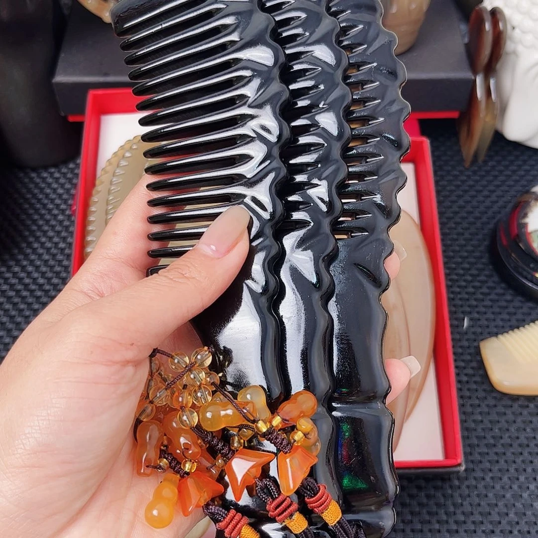 纯手工制作纯牛角梳子