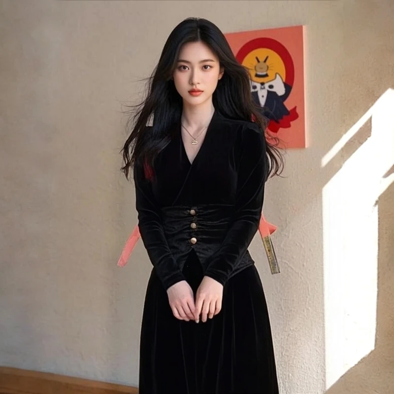 气质风法式金丝绒时尚套装女春秋新款正肩优雅长袖阔腿裤子两件套