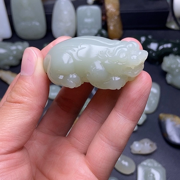 未镶嵌和田玉挂件