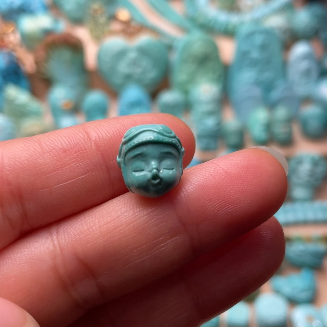 绿松石未镶嵌颈饰