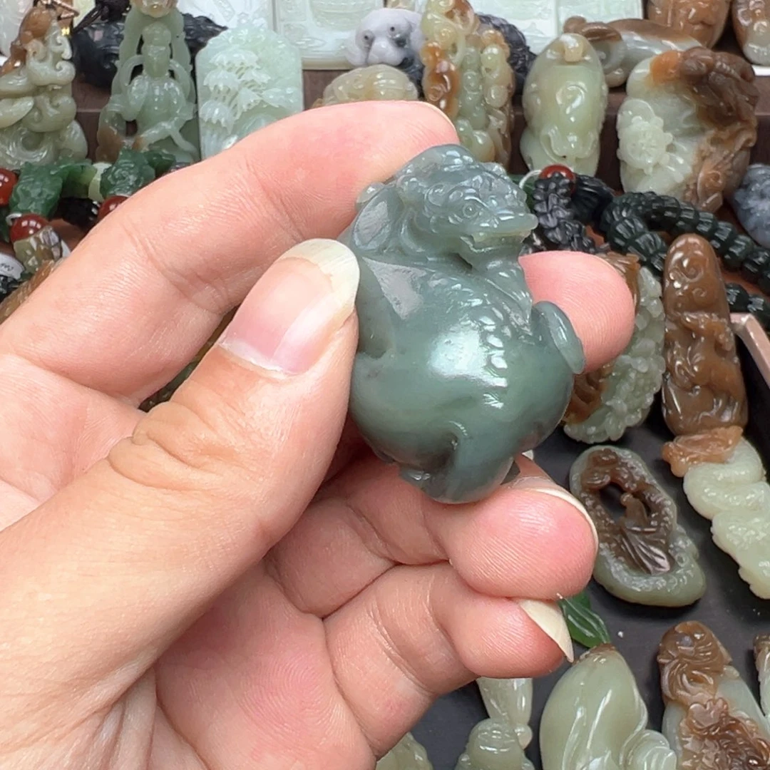 和田玉未镶嵌挂件