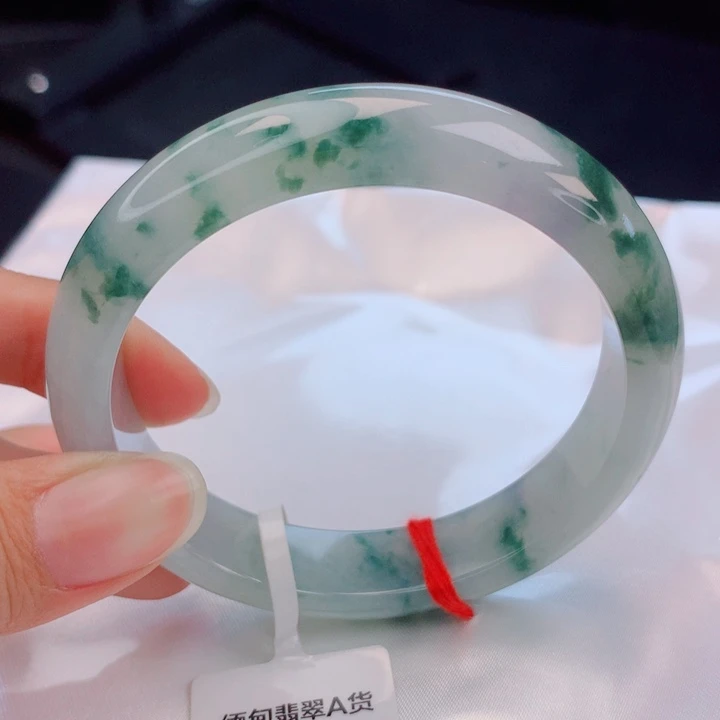 翡翠未镶嵌手镯57圈
