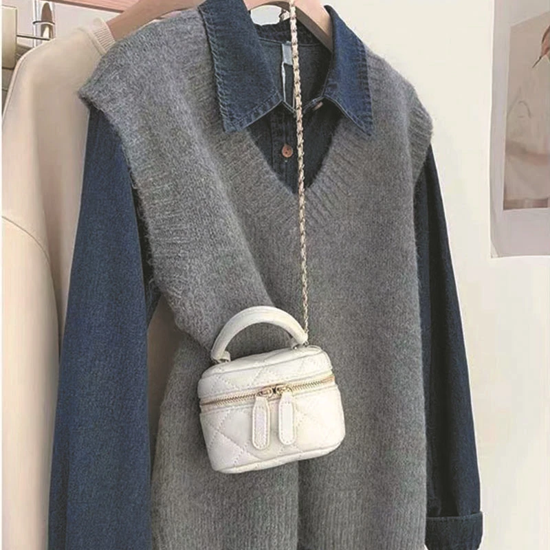 2025新款针织马甲女秋冬新款无袖马夹拼色鸡心领短款纯色毛衣