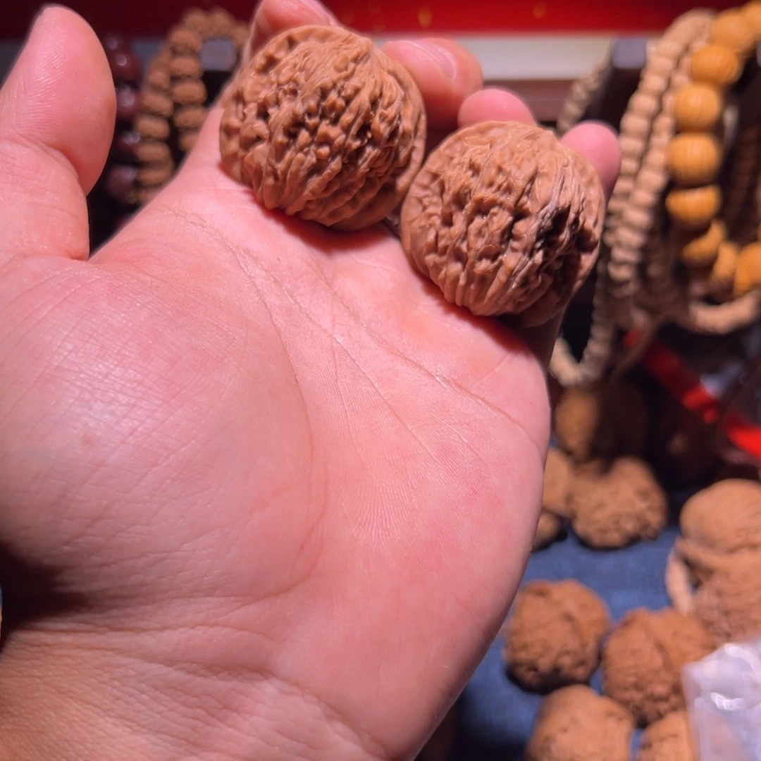 文玩核桃把件38全品平谷楼，左边轻微色差