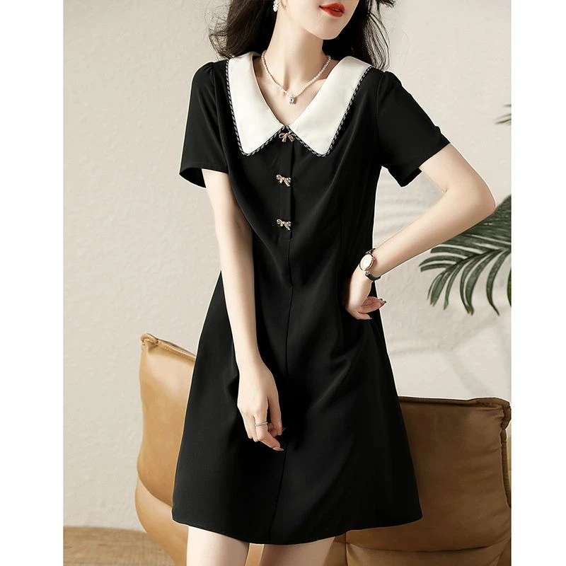 高级感气质优雅连衣裙夏季新品娃娃领宽松遮肉显瘦减龄简约小黑裙
