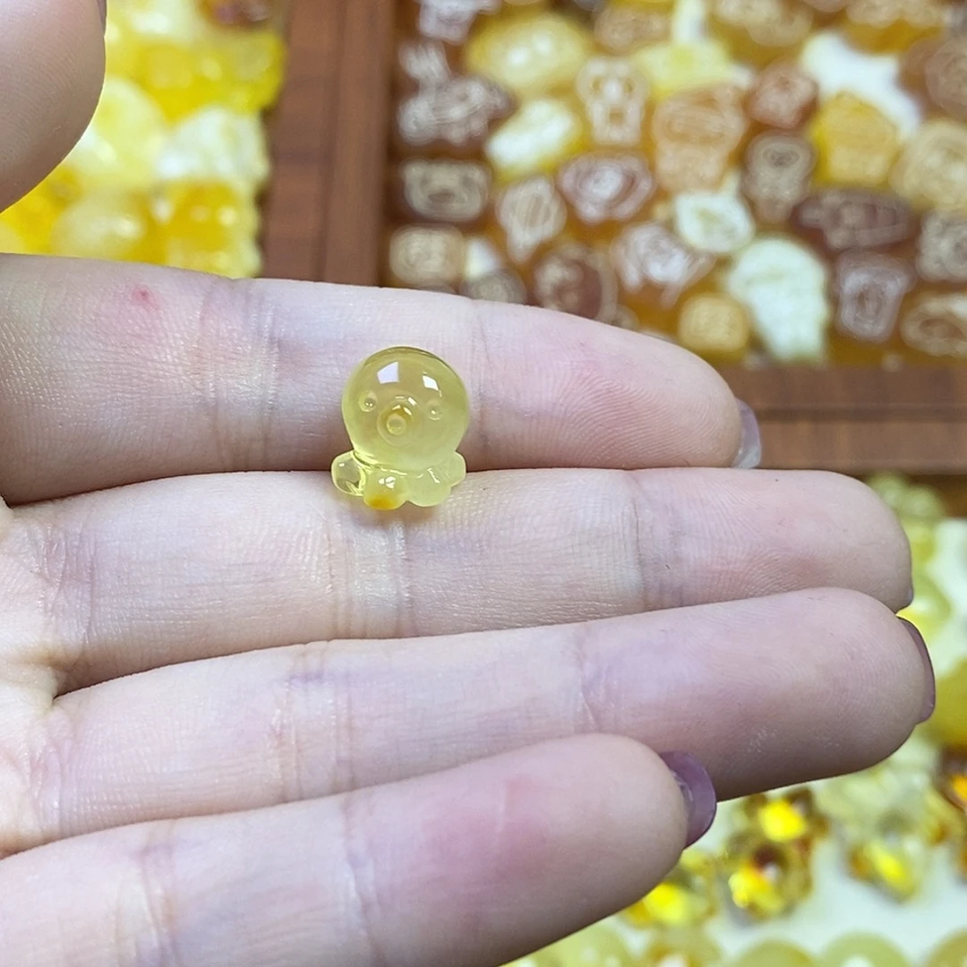 橄榄核吊坠小章鱼