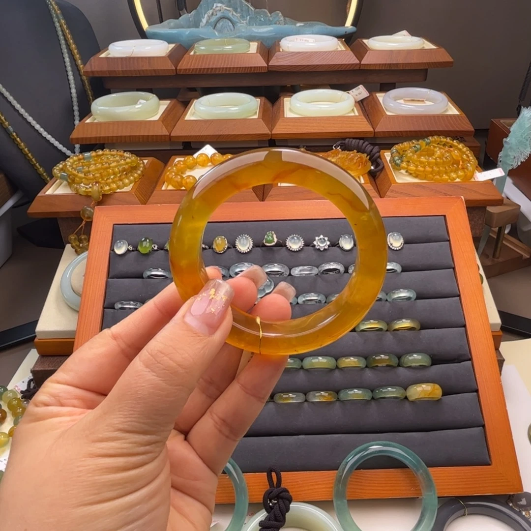 蛇纹石玉未镶嵌56-57